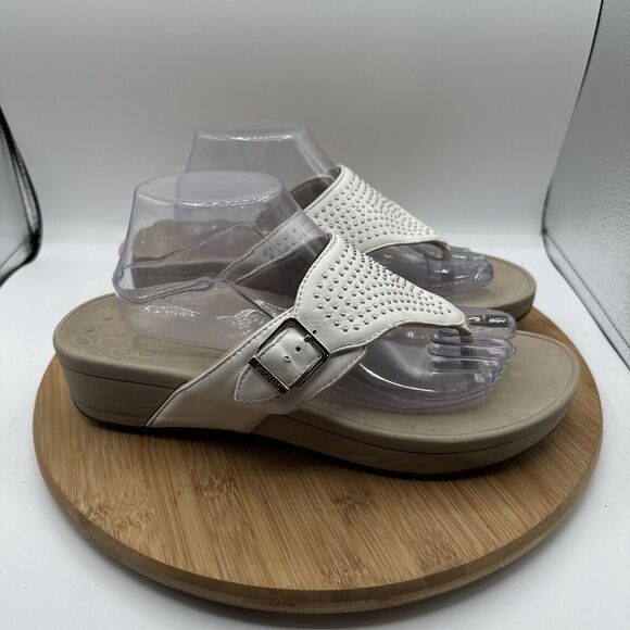 Vionic Capitola Womens Size 11 Sandals White Fabric Platform Studded Thong - Picture 3 of 8